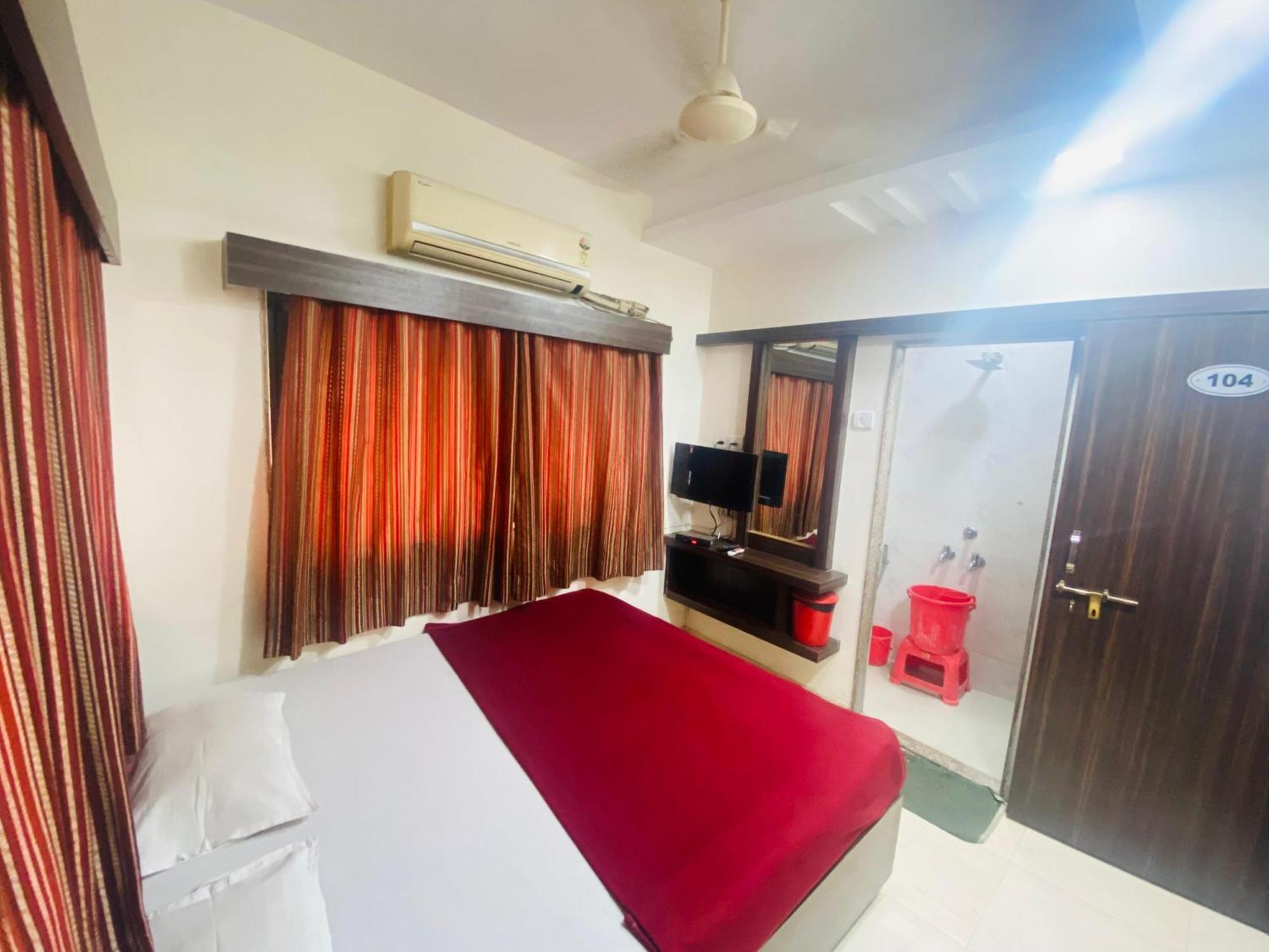 Hotel Sai Bhawani Shirdi Exterior photo